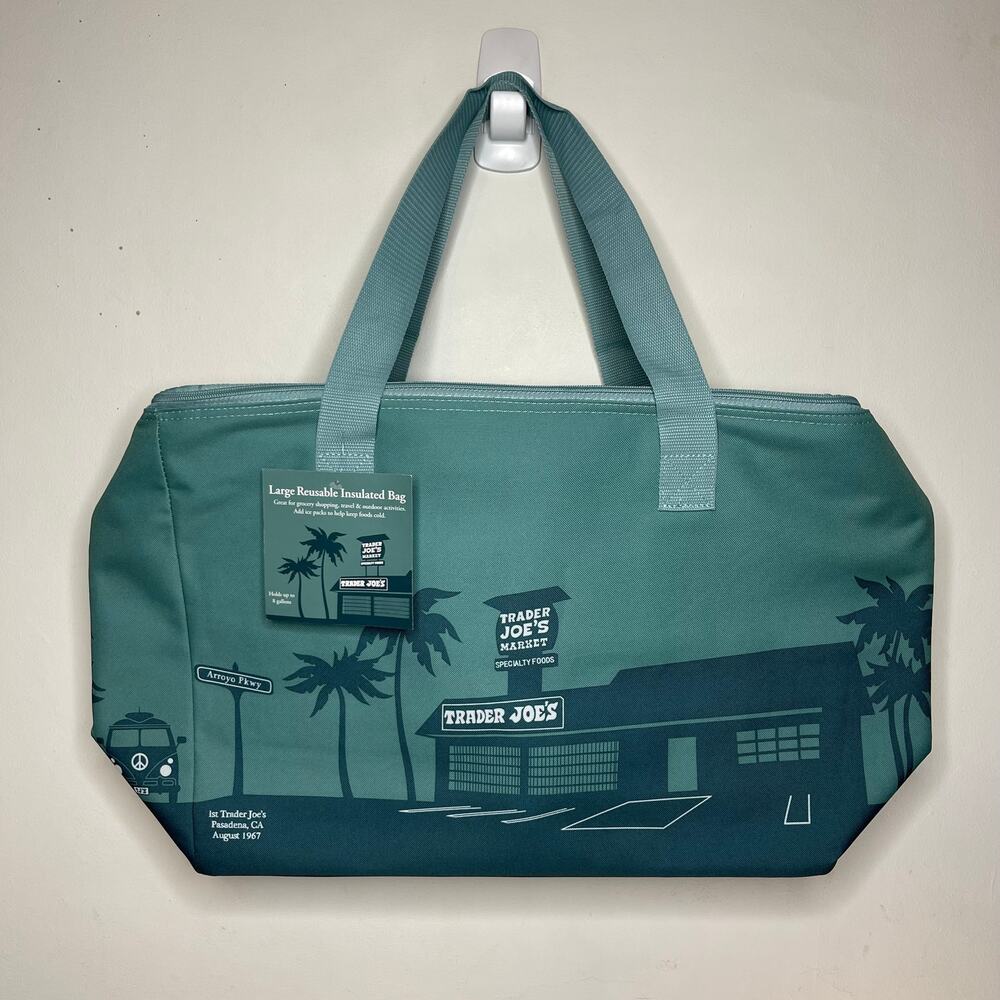 Trader Joe’s Large Reusable Insulated Cooler Bag Shopping Tote — Dusty Blue NWT!